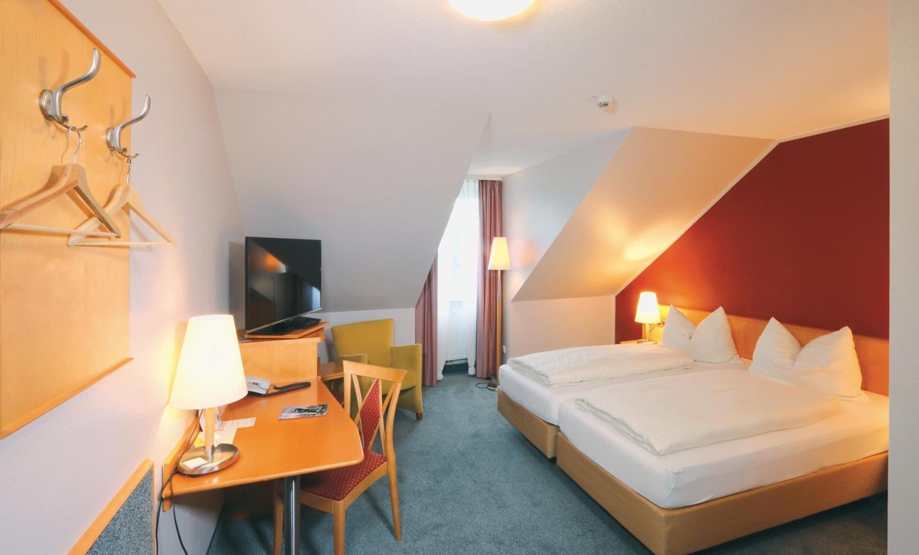 Hotel Und Restaurant Eurohof Duisburg Exterior photo